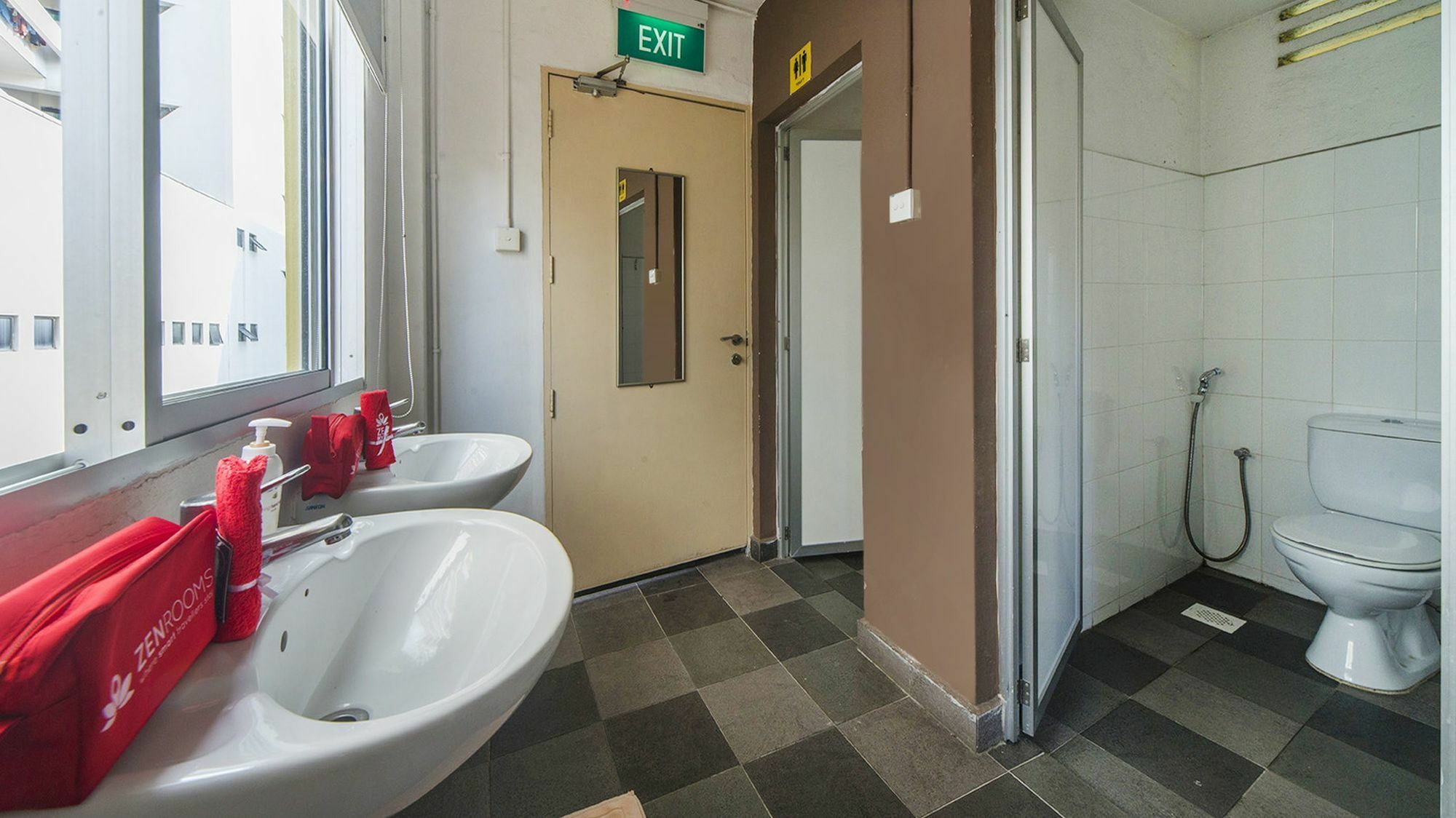 Zen Hostel Selegie Сингапур Екстериор снимка